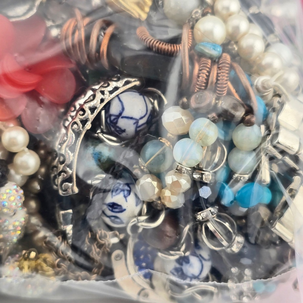 7lb Jewelry Craft Bag #1 - Bulk Lot Assorted Upcycle Broken Chains Beads & More - Picture 7 of 10